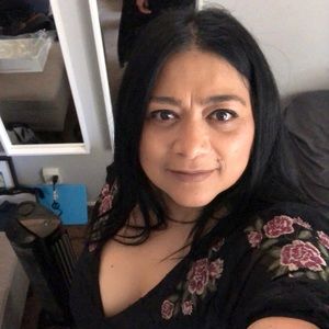 Meet your Posher, Cynthia